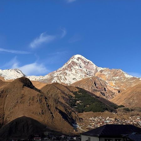 Family Hotel 7 Sisters Kazbegi Ngoại thất bức ảnh